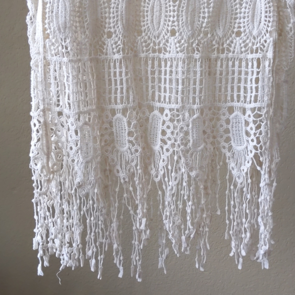 Love tree Cream crochet sleeveless boho top - Picture 3 of 8